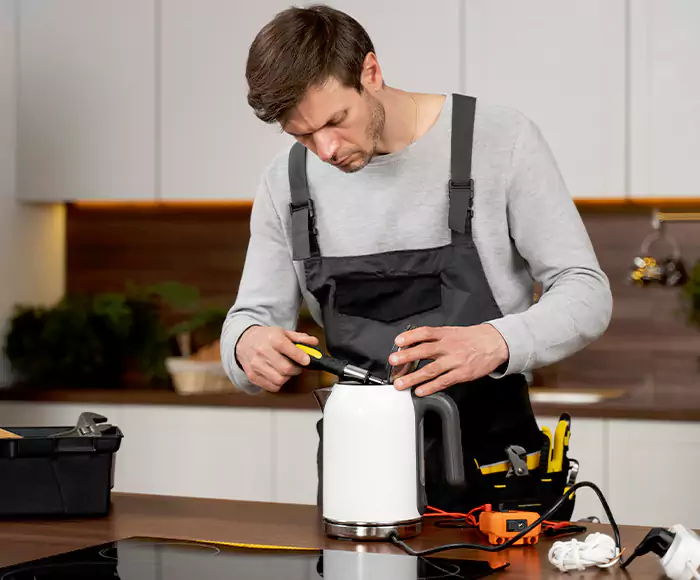 Skilled Blender Technicians: Your Small Appliance Repair Experts for Chicopee, MA