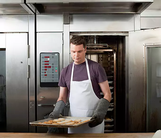 Why Chicopee, MA Kitchens Trust Chicopee Appliance Pro for Commercial Oven Repair?