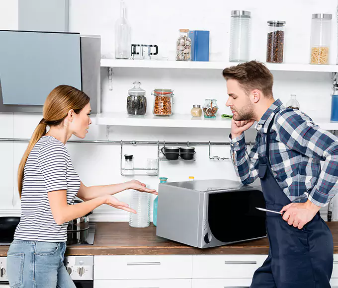 Why Chicopee Homeowners Trust Chicopee Appliance Pro for Every Microwave Fix?