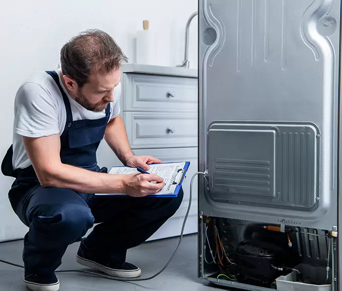 Why Chicopee, MA Homeowners Choose Chicopee Appliance Pro for Refrigerator Leak Repair?